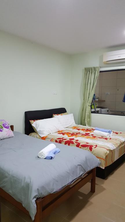 Ellis Lot 310 Villa Кучинг Екстериор снимка