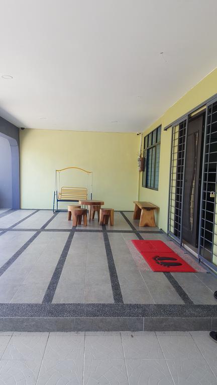 Ellis Lot 310 Villa Кучинг Екстериор снимка